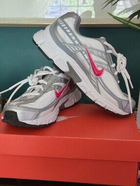 WOMAN NIKE INITIATOR RUNNING SHOES